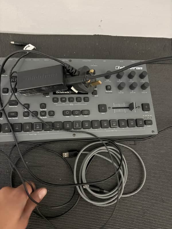 Elektron Octatrack MkII Dynamic 8-Track Performance Sampler 2017 - 2021 - Gray