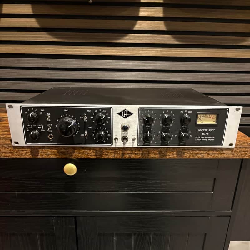 Universal Audio 6176 | 610B Tube Preamplifier + 1176LN Limiting Amplifier