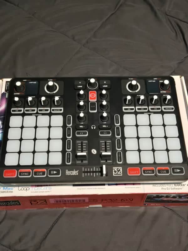 Hercules P32 USB DJ Controller 2010s - Black