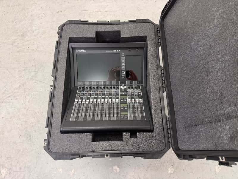 Yamaha DM7C Digital Mixer w/Case