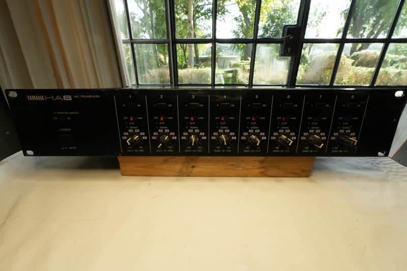 Yamaha HA8 - 8 microphone preamps - HM11001