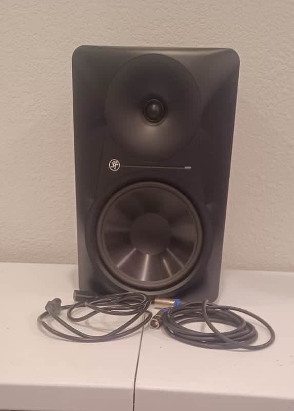 Mackie MR824 8" Active Studio Monitor (Single) 2017 - Present - Black (with free xlr cable)