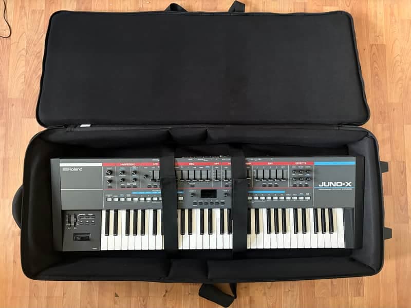 Roland Juno-X 61-Key Programmable Polyphonic Synthesizer 2022 - Present - Black