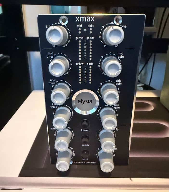 Elysia Xmax