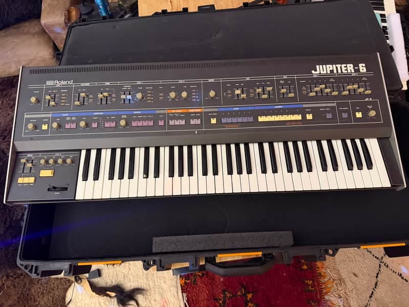 ROLAND JUPITER 6, PERFECT 61-Key Synthesizer, factory MIDI