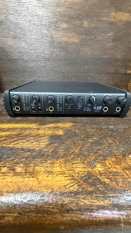 IK Multimedia AXE I/O USB Audio Interface 2019 - Present - Black
