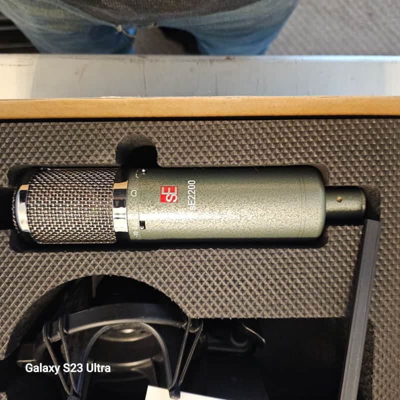 sE Electronics sE Electronics sE2200 VE Large Diaphragm Condenser Microphone Limited Vintage Edition