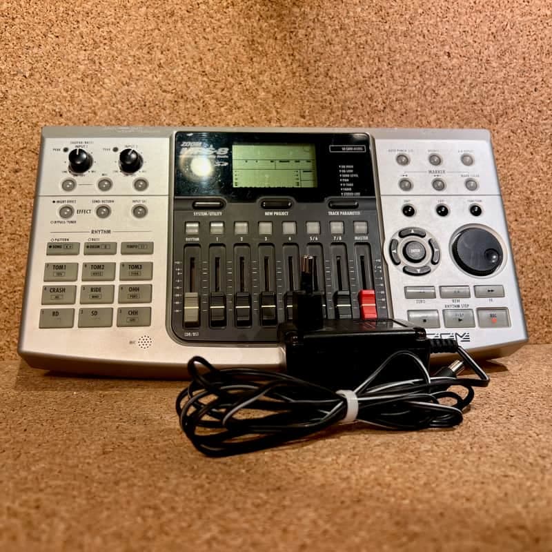 Zoom MRS-8 Portable 8-Track Digital Recorder with Power Supply – Warranty