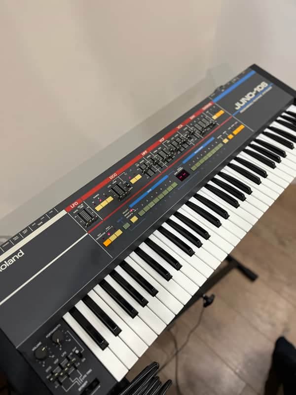 Roland Juno-106 Fully Serviced w/ 6x AR80017A Voice Chips + Calibration