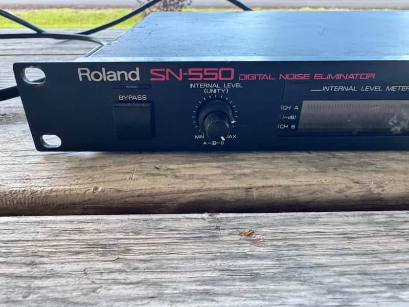 Roland SN-550 Black