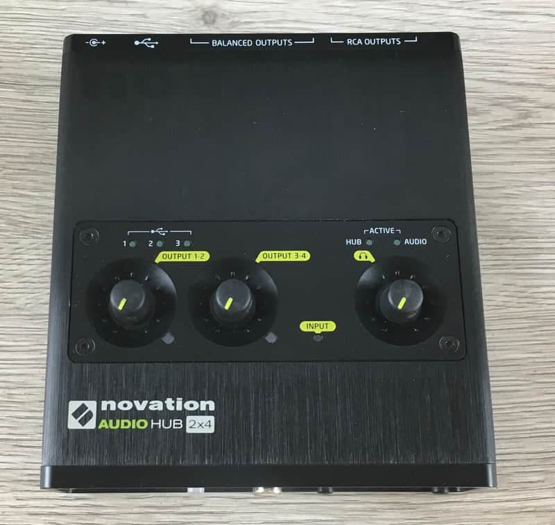 Novation Audiohub 2 X 4 USB