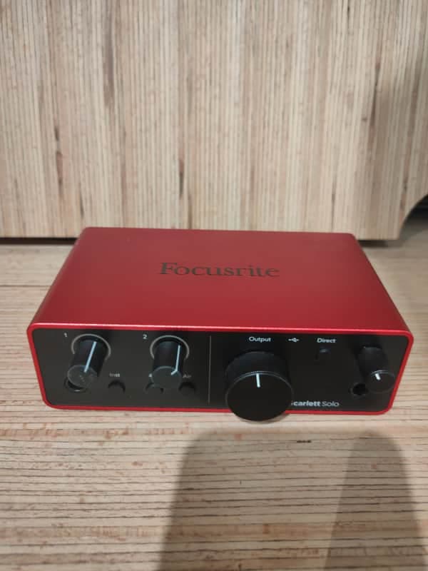 Focusrite Scarlett Solo 4th Gen USB Audio Interface 2023 - Present - Red