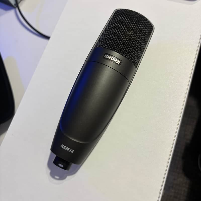 Shure KSM32 / CG Medium Diaphragm Cardioid Condesner Microphone 1998 - Present - Charcoal Gray
