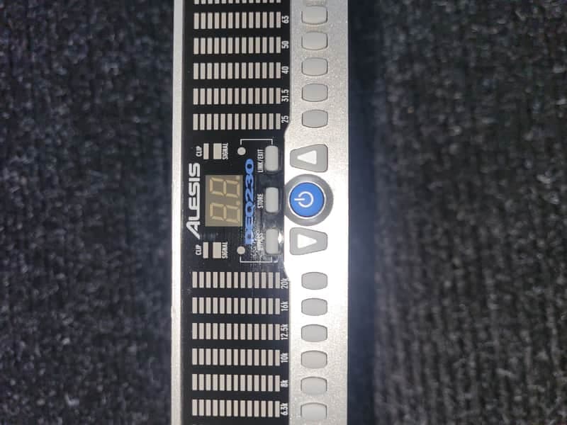Used Alesis DEQ 230 2004