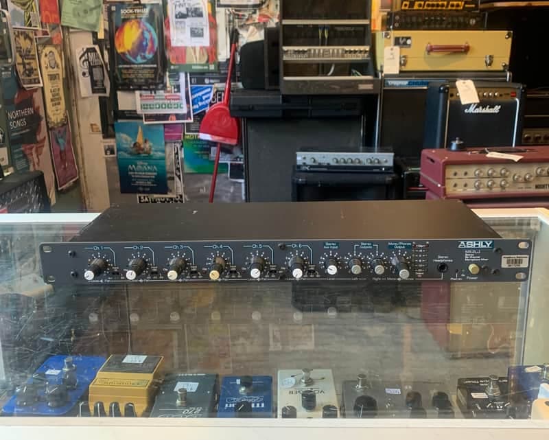 Ashly MX-206 6-Channel Rackmount Microphone Mixer w/ Stereo Out and Transformer Balanced Mono Output