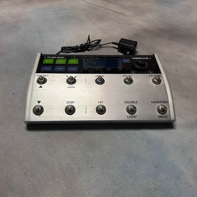 TC-Helicon Voicelive 3 Vocal FX & Multi Looper w/Power Supply