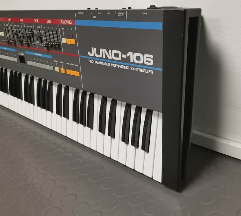 Roland Juno-106 61-Key Programmable Polyphonic Synthesizer 1984 - 1985 - Black *Serviced/overhauled/great condition*