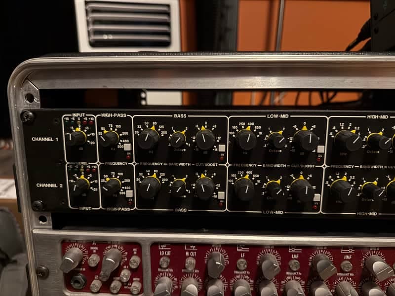 Drawmer 1961 2CH parametric tube equalizer 10/97 - Black