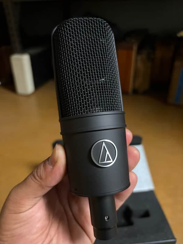 Audio-Technica AT4033a Cardioid Condenser Studio Microphone Made in Japan w/ Case