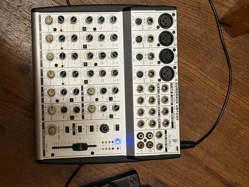 Behringer Eurorack UB1202 12-Input 2-Bus Mic / Line Mixer 2000s Silver