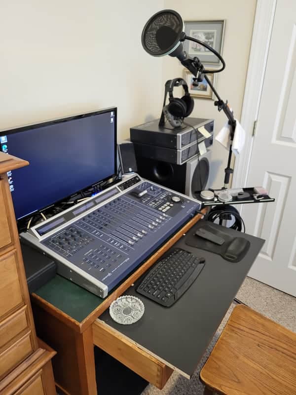 Roland V-Studio 700