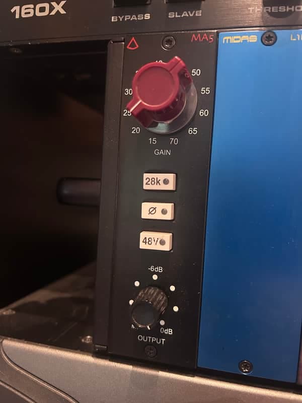 Avedis MA5 preamp (neve)