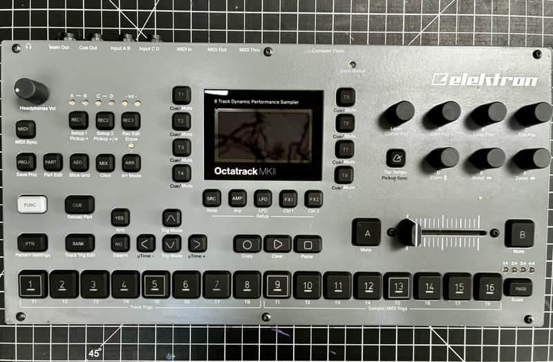 Elektron Octatrack MkII w/ Decksaver and Stand