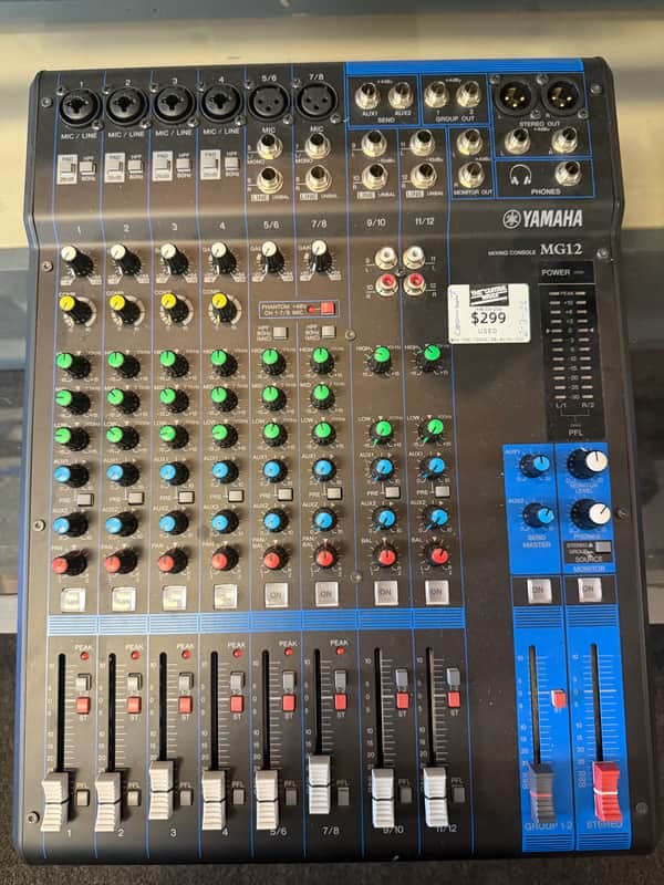 Yamaha MG12 12 Channel Analog Mixer 2014 - Present - Black
