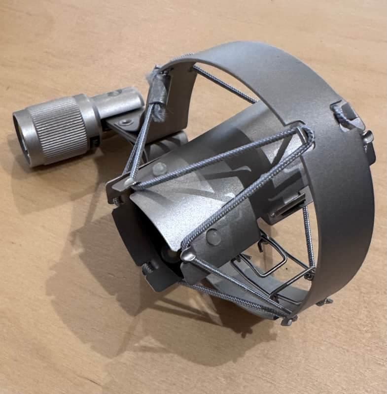 Neumann EA21 shock mount for KM series microphones