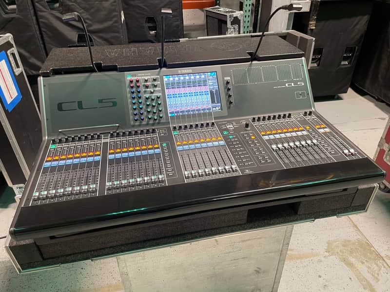 Yamaha CL5 with R&R case (black)