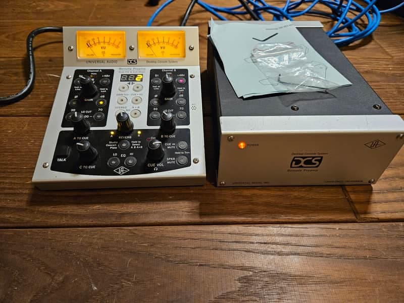 Universal Audio DCS Desktop Console System 2000s - Silver / Black