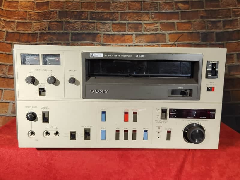 Vintage Sony VO-5800 Videocassette Recorder