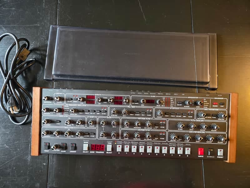 Sequential Prophet-6 Desktop 6-Voice Polyphonic Synthesizer 2018 - 2020 Black with Wood Sides