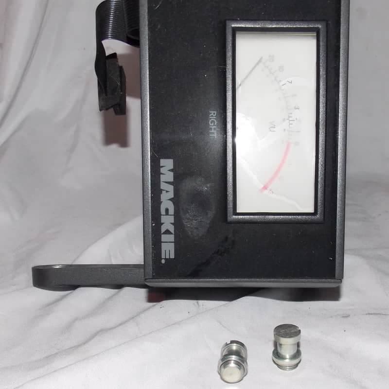 Mackie 32-8 mixer meter bridge