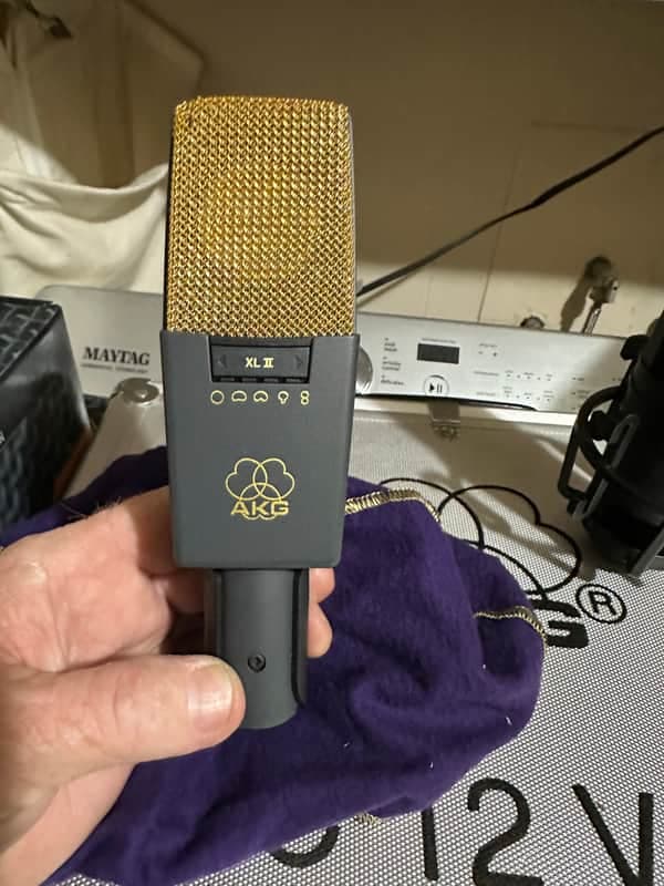 AKG C414 B. P48 Early 2000 - Black and Gold