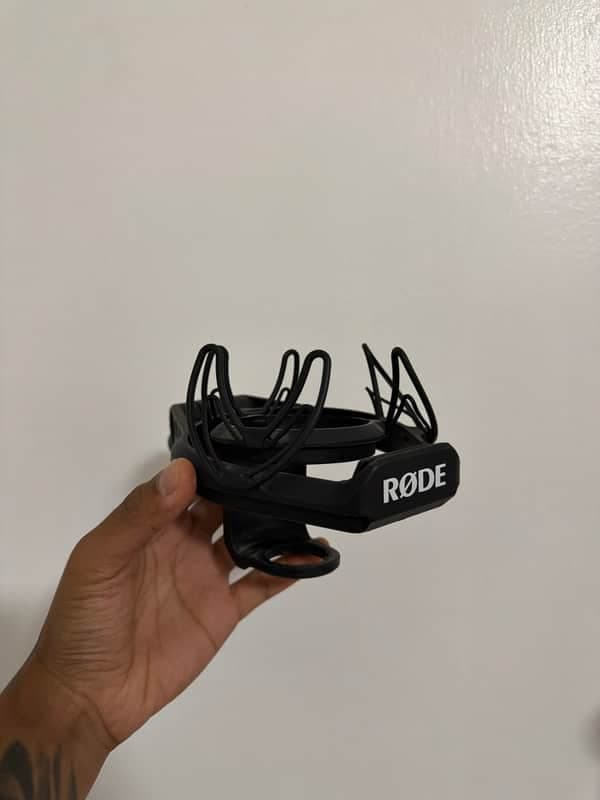 RODE NT-1 KIT with Shockmount and Pop Filter 2010s - Black