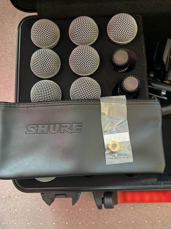 SM58 x10 SM57 x 2 + Gator Case and Accessories