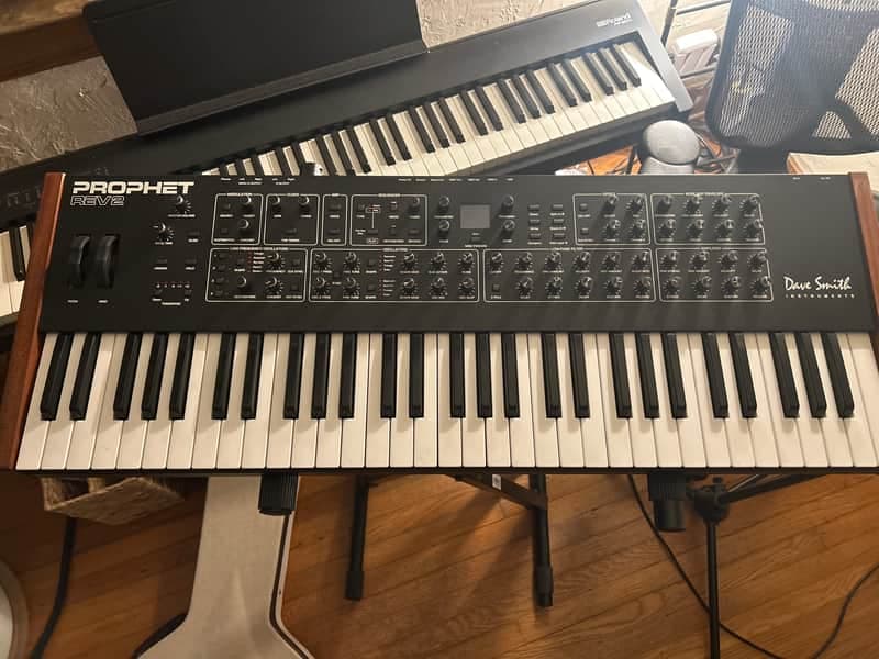 Dave Smith Instruments Prophet Rev2 61-Key 16-Voice Polyphonic Synthesizer 2017 - 2018 - Black with Wood Sides