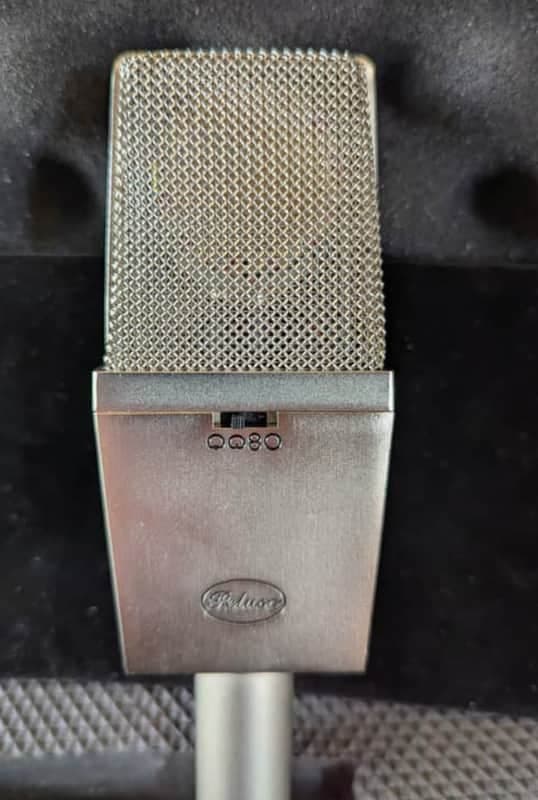 Peluso Microphones P-414 Multipattern Large Diaphragm Condenser Microphone