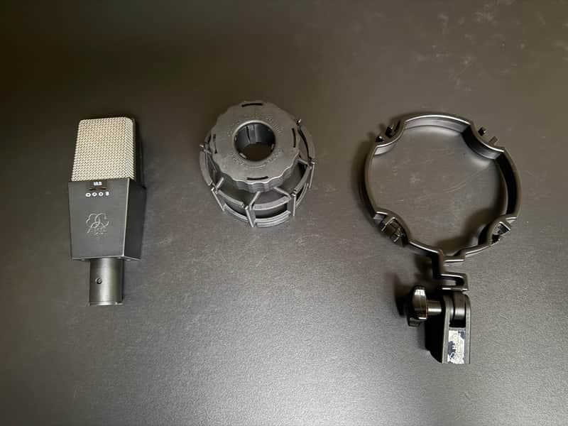 AKG C414 B-ULS P12-48 Vintage Studio Microphone + Original H100 Shock Mount