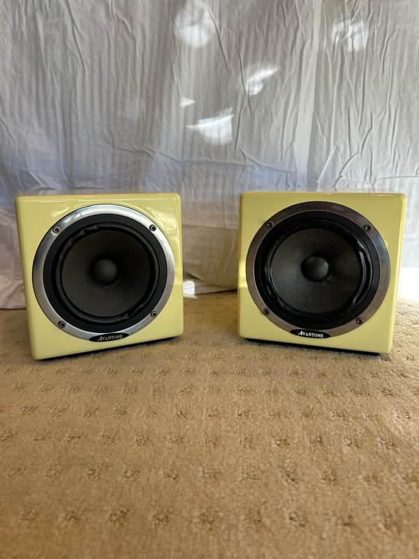 Avantone Audio Active MixCubes Powered Studio Monitors (Pair)