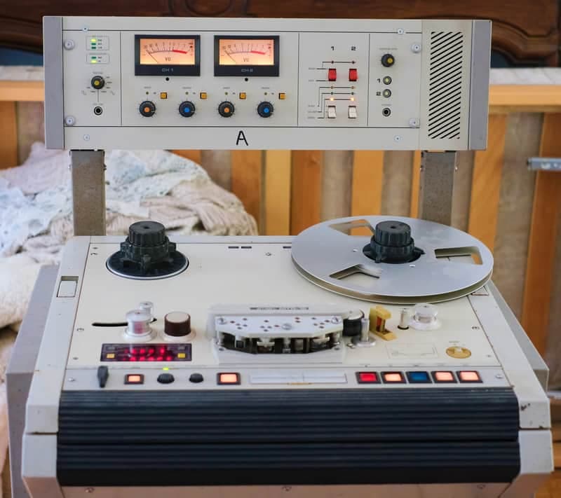 Otari MTR12 1/4" 2 track 1987 - ivoire