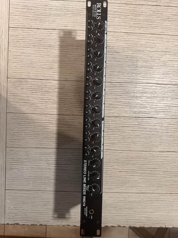 Rolls RM219 Stereo Rack Mount Mixer - 10 Channel