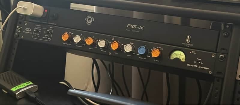 Chameleon Labs 7721 Stereo VCA Compressor 2019 - Present - Black
