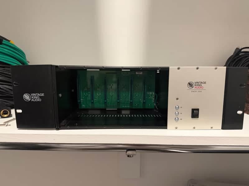 Vintage King VK Rack 500 6-Slot 500 Series Rack with Rack Ears