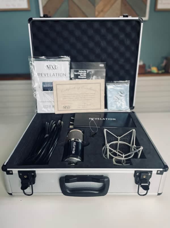 MXL Revelation Variable-Pattern Tube Condenser Microphone 2015