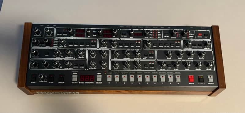 Sequential Prophet-6 Desktop 6-Voice Polyphonic Synthesizer 2018 - 2020 - Black with Wood Sides