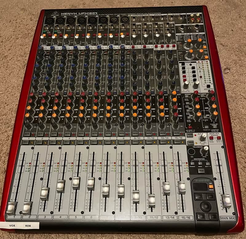 Behringer Xenyx UFX1604 16-Input 4-Bus Mixer with Audio Interface 2010s Standard