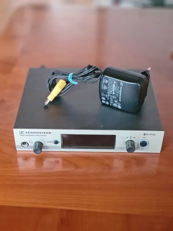 Sennheiser 🎤 Sennheiser EM 300 G3 True Diversity Receiver | UHF 734–776 MHz | RJ-45