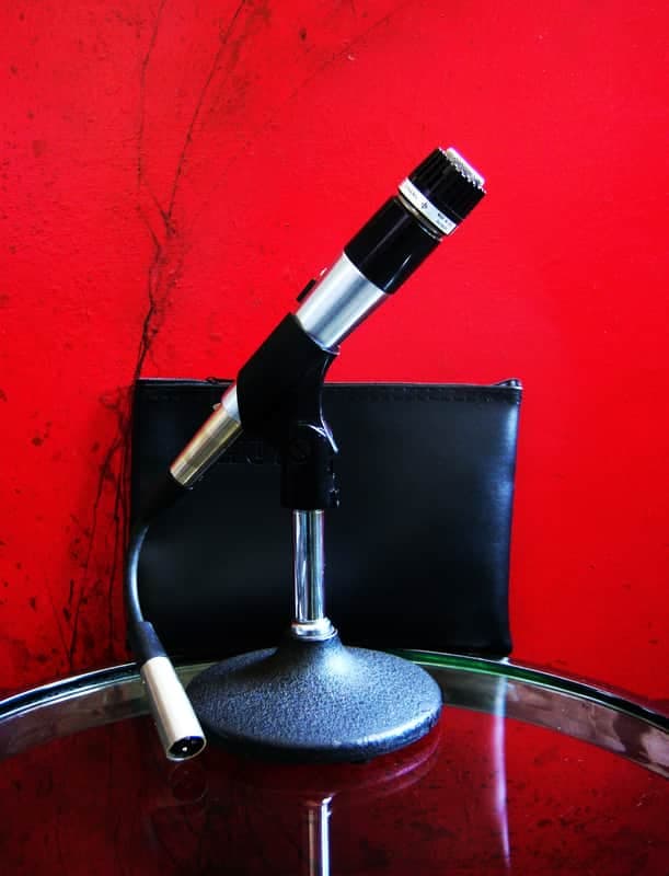 Vintage 1980's Shure 545SD Unidyne III dynamic cardioid microphone Hi Z w accessories USA PE54D